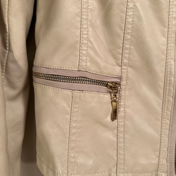 Ladies Pleather Jacket - Picture 6 of 10